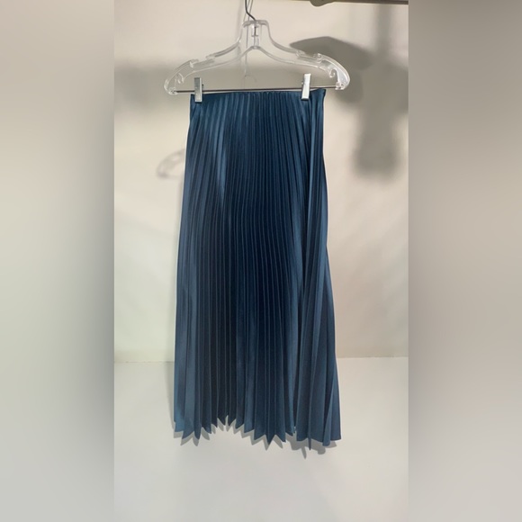 (NEW) Zara Pleated Accordion Skirt in Metallic Blue/Teal (Size XS) - Picture 7 of 7